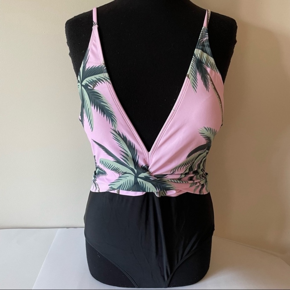 NWOT IFFEI Swimsuit